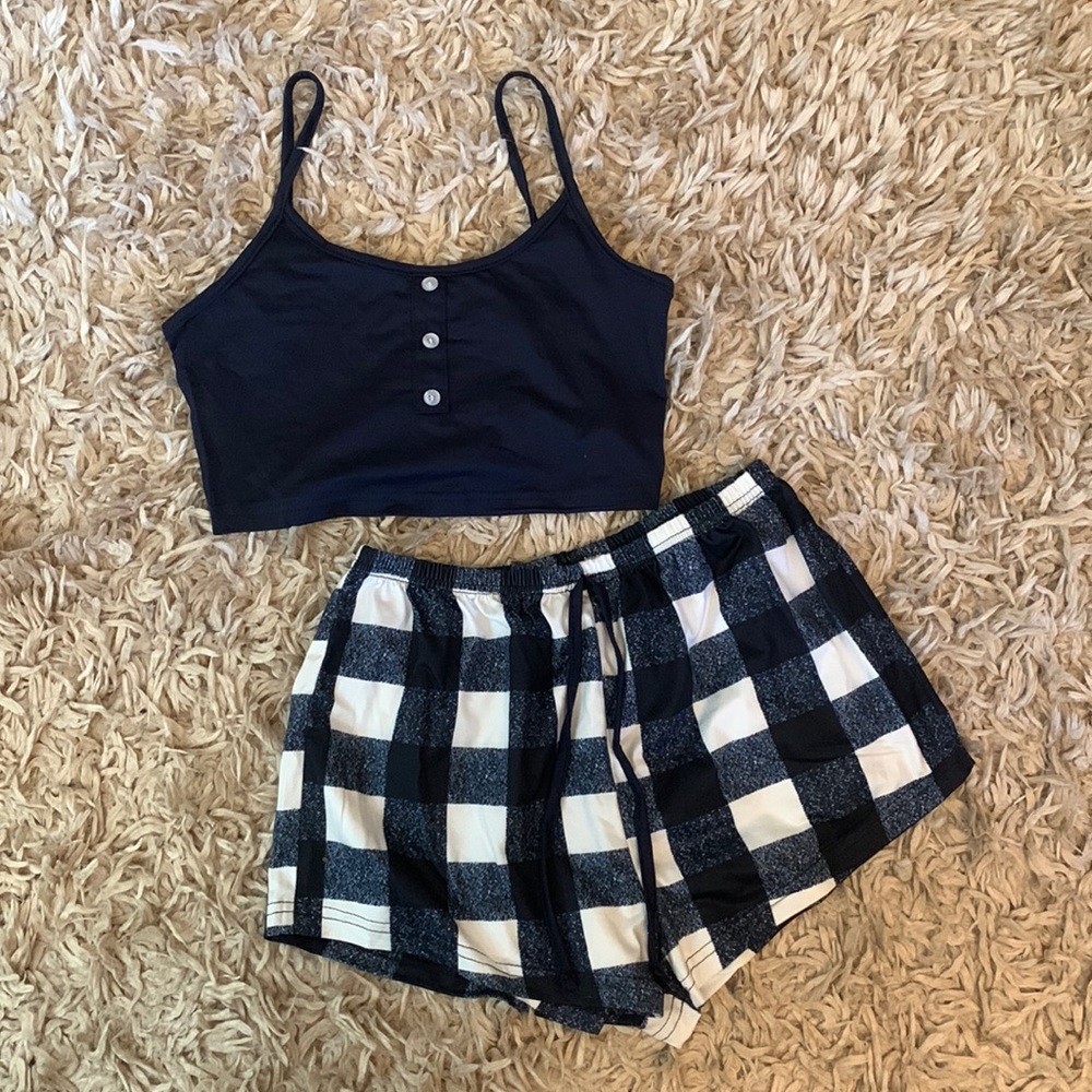 2pc short pajama set - Size small (4)